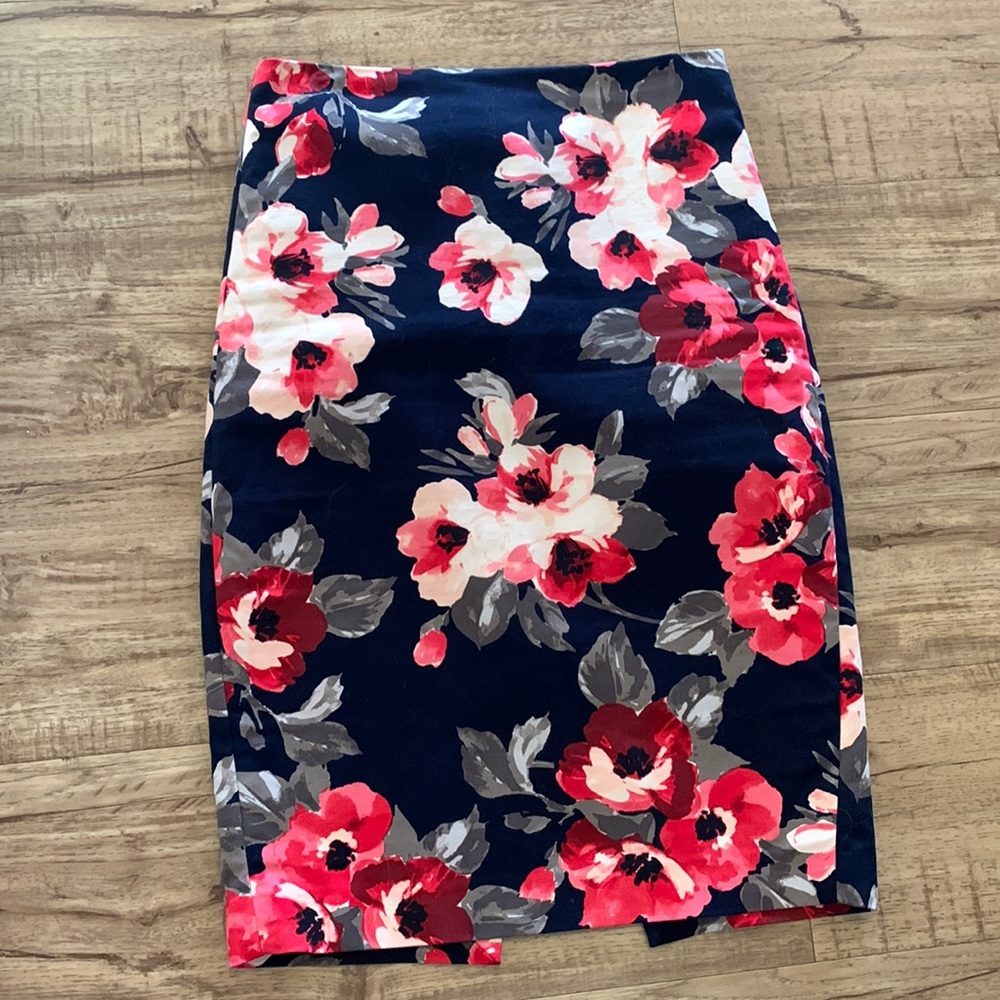 RW-CO. Floral Skirt